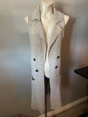 Love Tree Sleeveless Long Knit Vest in Light Gray